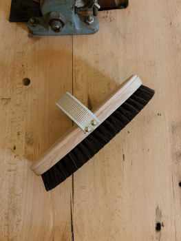 Preview: Massagebürste groß oval mit Gurtband / Rosshaar